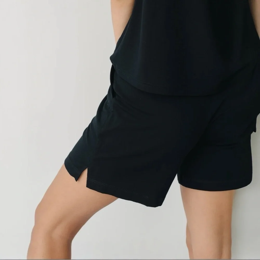 Cozy Earth Women's Brushed Bamboo 6” Mid-Length Lounge PJ Shorts Black Small NEW